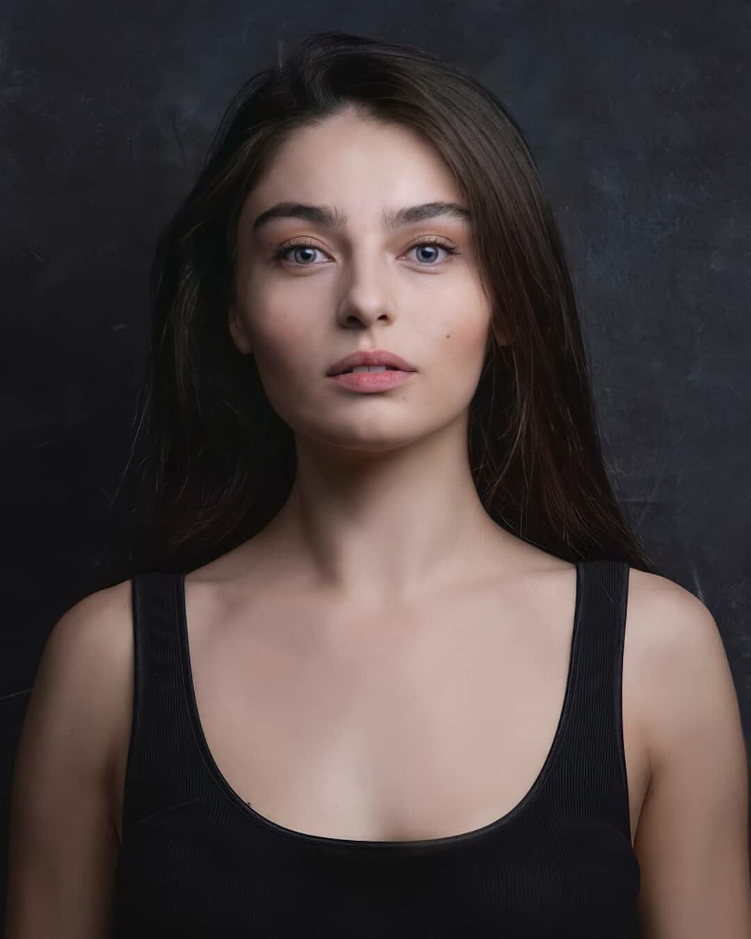 ayca-aysin-turan ile ilgili görsel 2