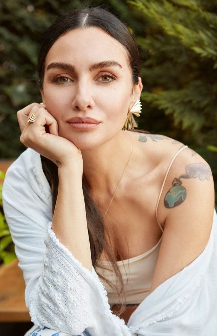 birce-akalay ile ilgili görsel 3