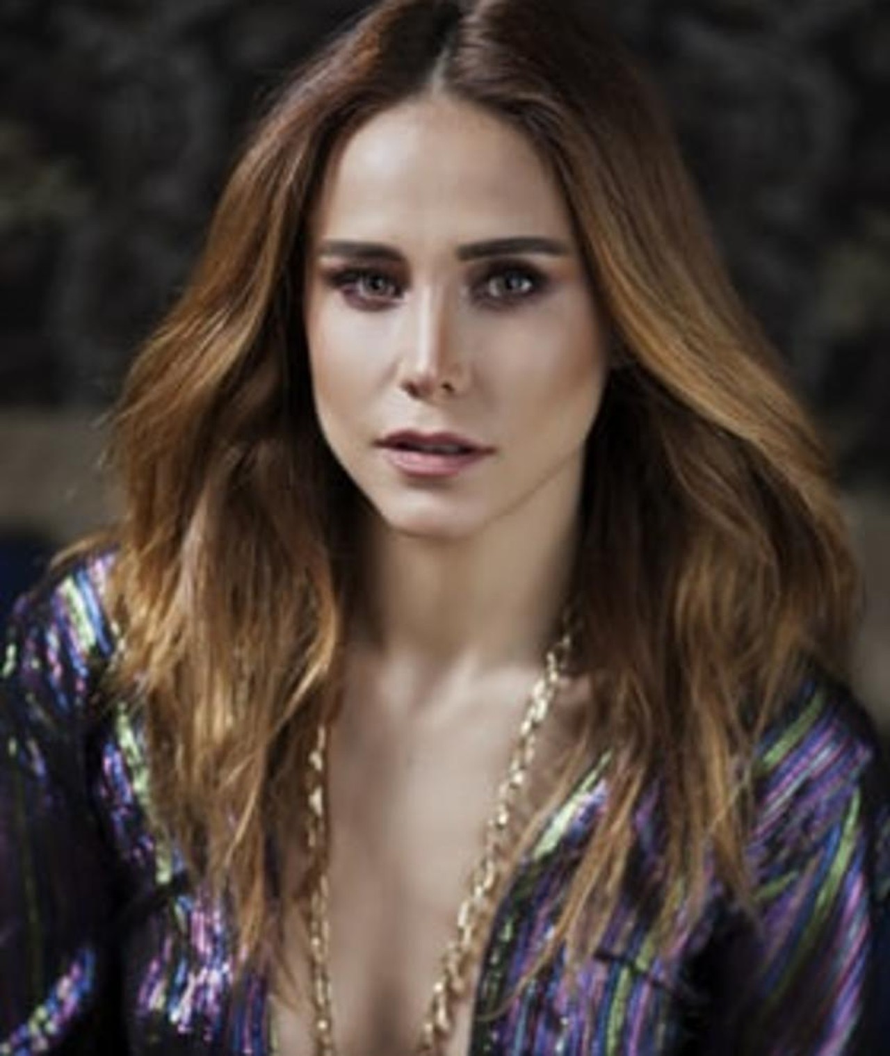 Burçin Terzioğlu Kimdir? Kariyeri, Dizileri ve Son Projeleri