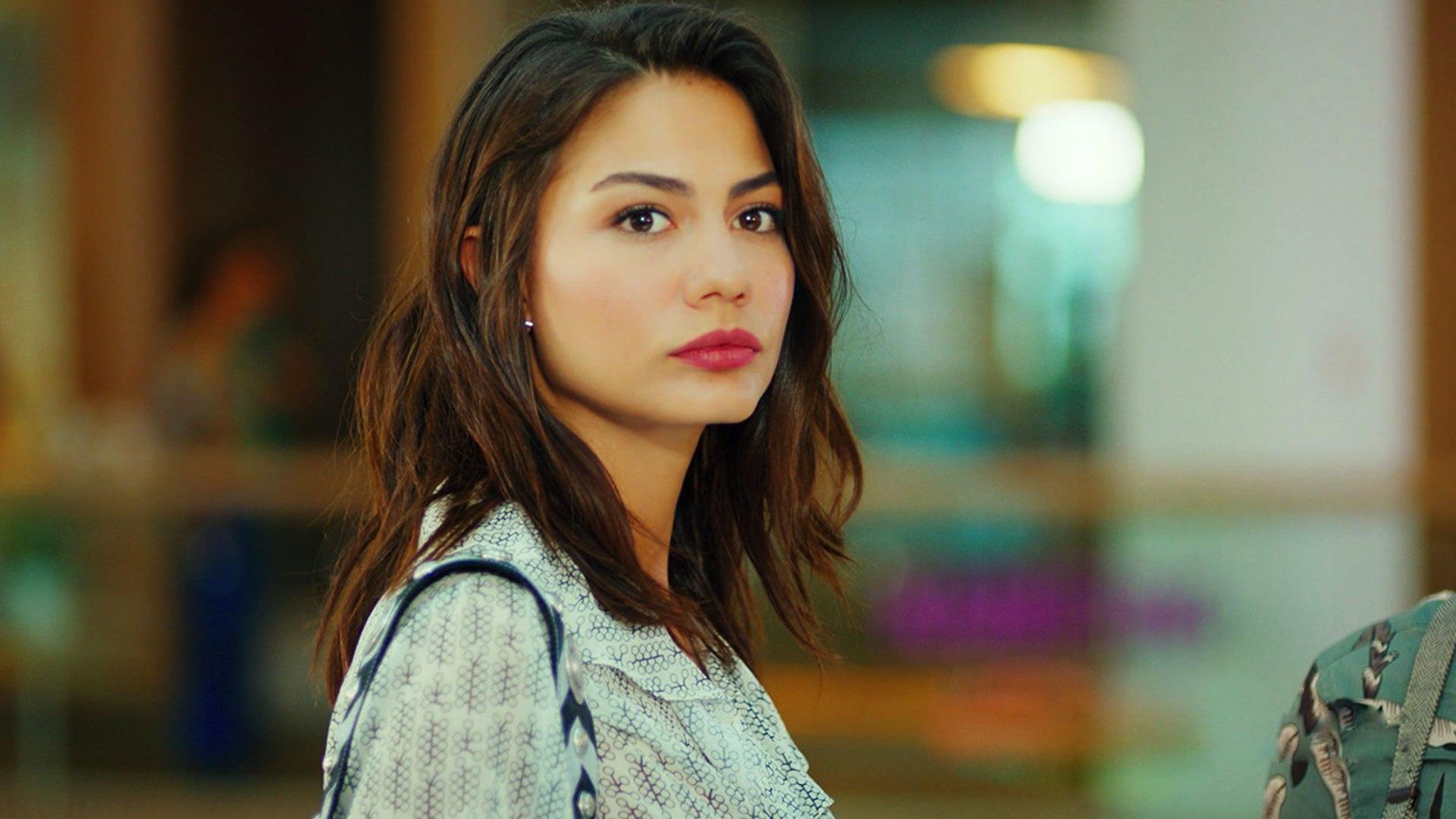 demet-ozdemir ile ilgili görsel 2