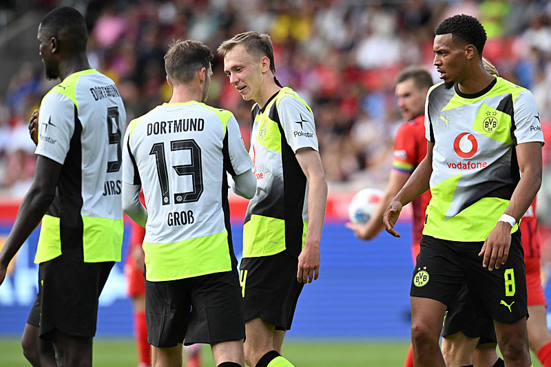 dortmund-maci ile ilgili görsel 1