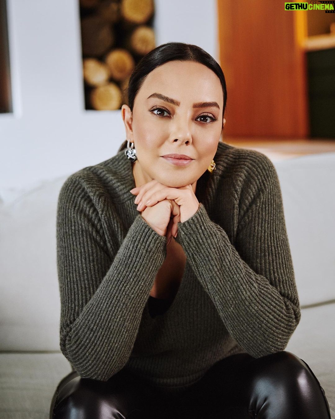 ebru-gundes ile ilgili görsel 2