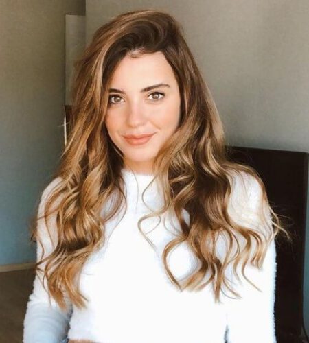 ezgi-eyuboglu ile ilgili görsel 2