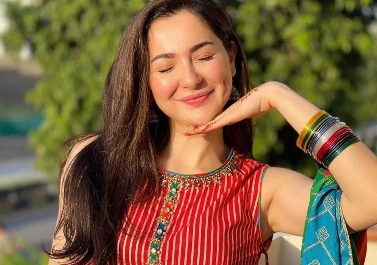 hania-aamir ile ilgili görsel 1