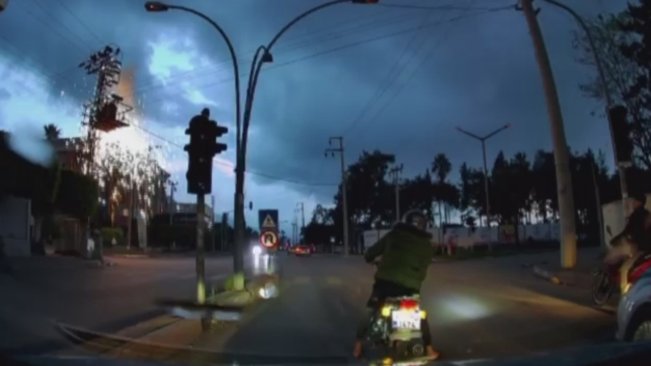 hatay-yildirim-dustu ile ilgili görsel 1