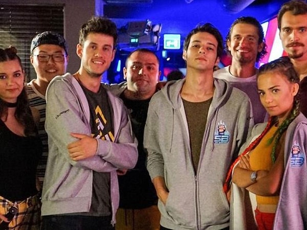 iyi-oyun-oyunculari ile ilgili görsel 1