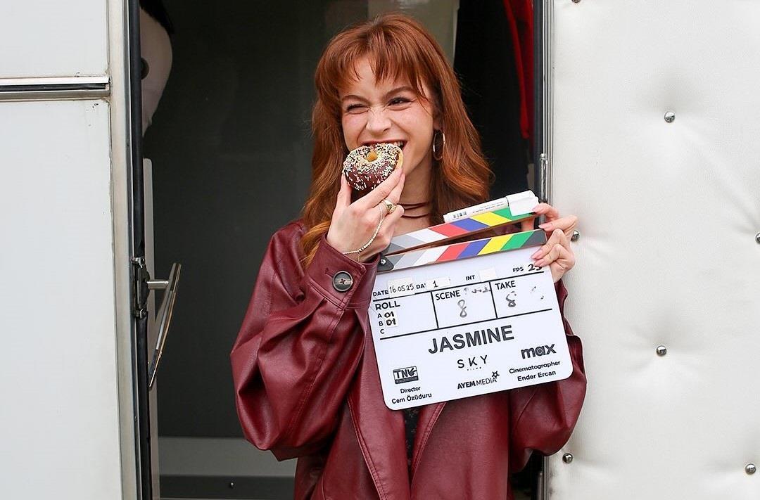 jasmine-1-sezon-1-bolum ile ilgili görsel 1