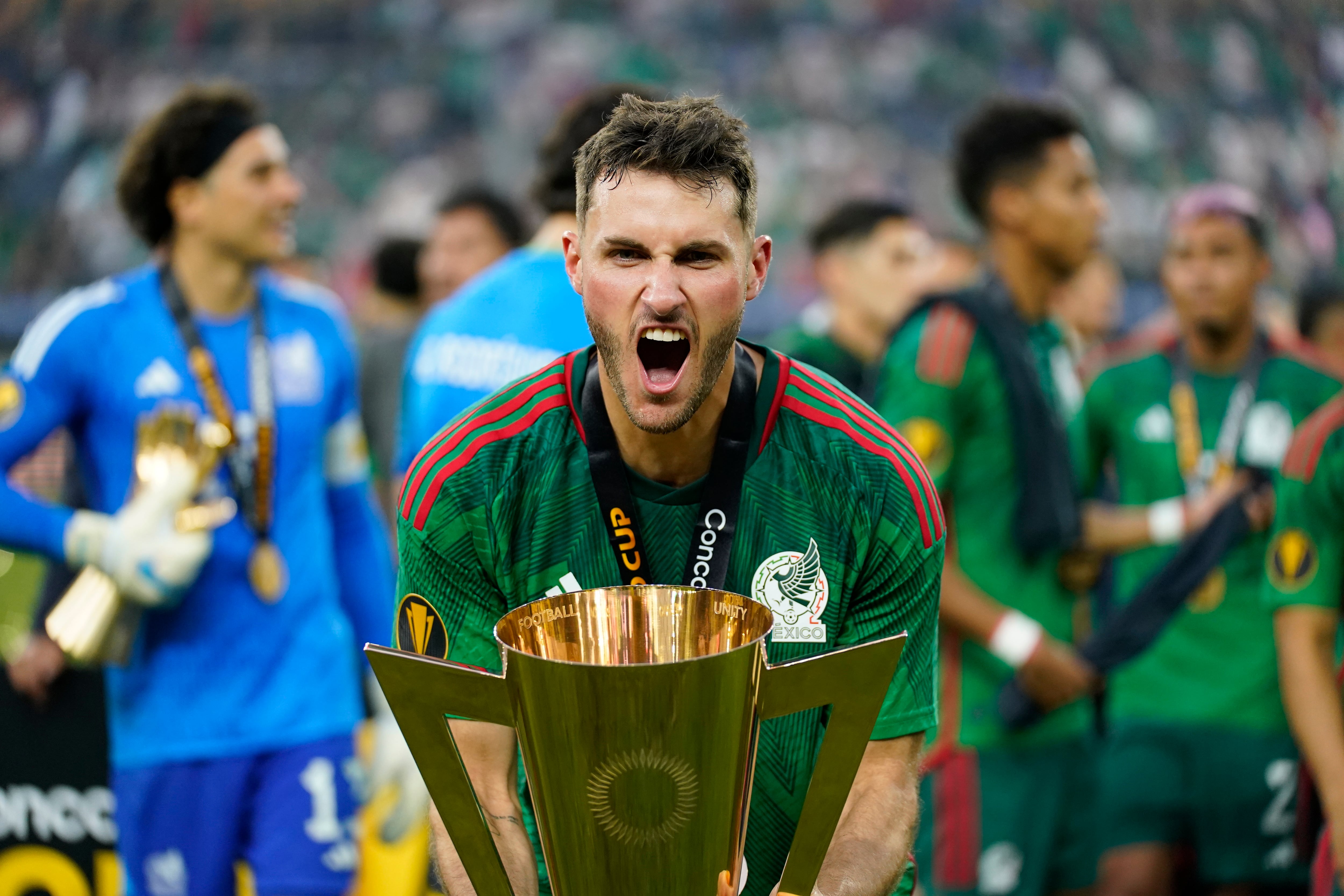 santiago-gimenez ile ilgili görsel 2