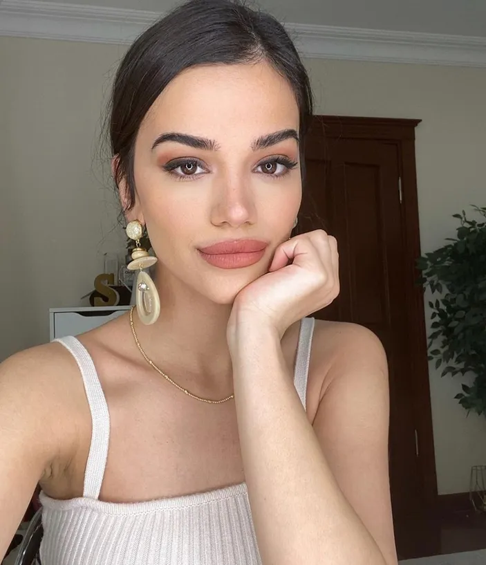 selin-yagcioglu ile ilgili görsel 3