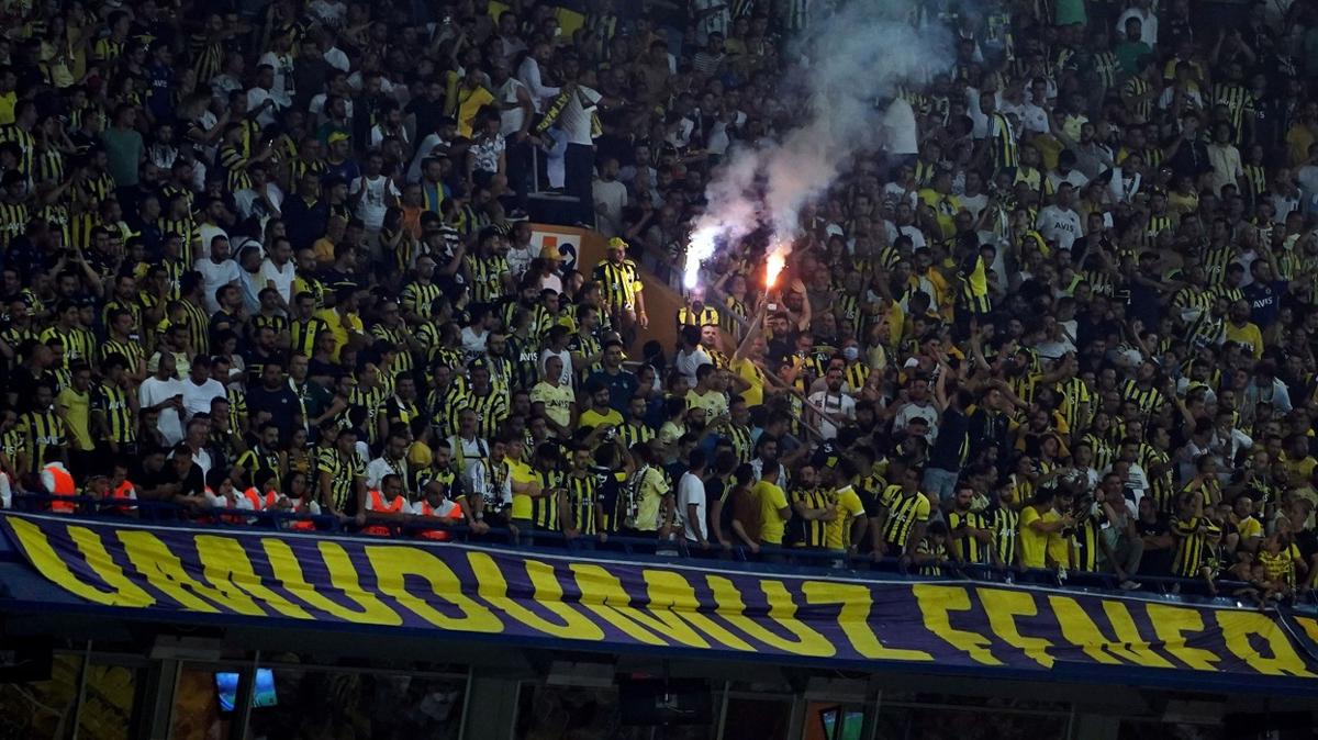 taraftar ile ilgili görsel 2