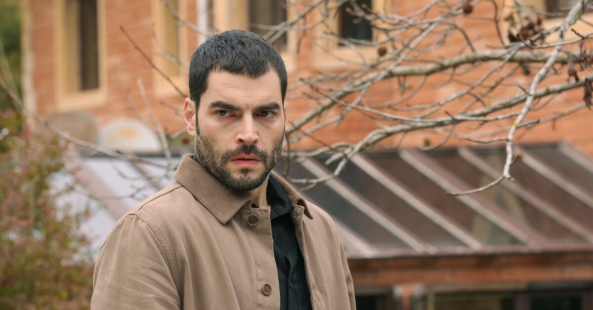 Veliaht 12. Bölüm Son Bölüm İzle - 4 Aralık