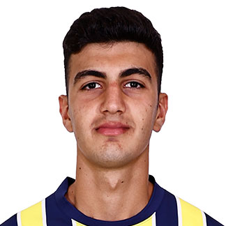 Yiğit Efe Demir Kimdir? Fenerbahçe'nin Yükselen Defans Yıldızı